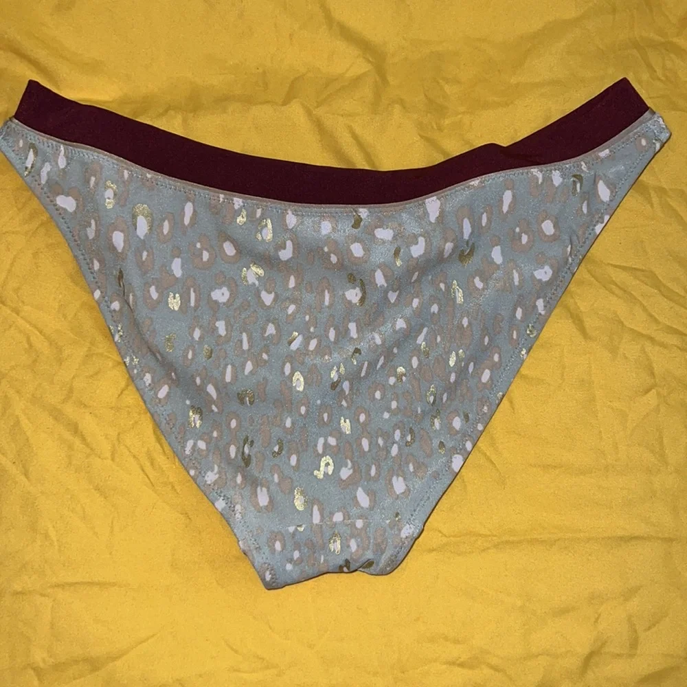 H&M Bikini Top Size 10 &  Bikini Bottom Size 6.  New with tag.